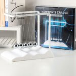 ⁦Pendule Newton Balls d'équilibre une décoration classique⁩ - الصورة ⁦5⁩