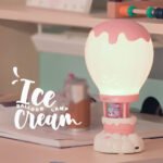 ⁦Lampe de table LED pour chambre d'enfant, rechargeable en forme de montgolfière⁩ - الصورة ⁦3⁩