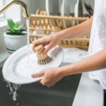 ⁦Égouttoir à vaisselle pliable en bambou de haute qualité - حامل أواني الغسيل⁩ - الصورة ⁦7⁩
