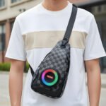 Sac à Bandoulière avec Haut Parleur Bluetooth Rechargeable RGB CH-M818 - حقيبة رجالية مع مكبر صوت بلوتوث مدمج