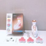 ⁦Brosse Nettoyante Électrique Cnaier AE-8788 3 Têtes Rotatives Recharge USB - جهاز تنظيف البشرة بعمق⁩ - الصورة ⁦2⁩