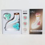 ⁦Brosse Nettoyante Électrique Cnaier AE-8788 3 Têtes Rotatives Recharge USB - جهاز تنظيف البشرة بعمق⁩ - الصورة ⁦6⁩