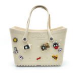 ⁦Crocs Sac fourre-tout de plage pour femmes imperméable - حقيبة نسائية للنزهات⁩ - الصورة ⁦6⁩