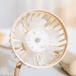 ⁦Ventilateur de Cou Portable 2 Vitesses Rechargeable par USB - مروحة عنق⁩ - الصورة ⁦3⁩