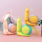 ⁦Lampe Veilleuse Escargot Mignonne LED avec Porte-stylo - مصباح على شكل حلزون لمكتب الأطفال⁩ - الصورة ⁦2⁩