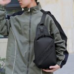 ⁦Fashion Black Sac de poitrine décontracté pour hommes avec bandoulière LX068⁩ - الصورة ⁦8⁩