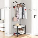 ⁦Porte Manteau et Organisateur de Chaussures en Métal avec Cintres  - علاقة ملابس ومنظم أحذية 2في1⁩ - الصورة ⁦4⁩