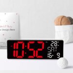 ⁦Horloge Numérique Murale LED à Éclairage Inférieur – ساعة رقمية للحائط و المكتب بإضاءة سفلية⁩ - الصورة ⁦7⁩