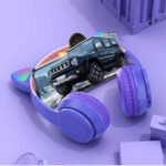 ⁦Casque Bluetooth sans fil avec oreilles de chat LED clignotantes KT-49M - سماعات رأسية⁩ - الصورة ⁦3⁩