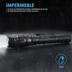 ⁦Lampe de poche tactique IP65 de 18 000 lumens - avec lumière LED et deux piles rechargeables - Swat⁩ - الصورة ⁦3⁩