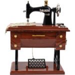 ⁦Boîte à Musique Miniature Machine à Coudre – ماكينة خياطة موسيقية⁩ - الصورة ⁦6⁩
