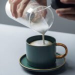 ⁦Mousseur à lait électrique Efficace pour les liquides chauds et froids.⁩ - الصورة ⁦2⁩