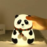 ⁦Veilleuse Forme de Panda Silicone Rechargeable Pour Bébé⁩ - الصورة ⁦2⁩