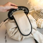 ⁦Sac de Cosmétique et Maquillage Pour Voyage résistant à l'eau Grande capacité⁩ - الصورة ⁦2⁩