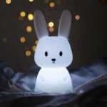 ⁦Veilleuse LED en forme de Lapin en siliconé pour enfants, avec capteur tactile⁩ - الصورة ⁦2⁩