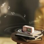 ⁦Réveil Bluetooth Rétro avec Haut-Parleur et Fonction IPX5 – ساعة منبه بلوتوث مع مكبر صوت⁩ - الصورة ⁦7⁩
