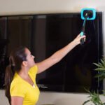 ⁦Hurricane Nettoyant pour Vitres en Microfibre avec Spray - منظف زجاج مع أداة رش⁩ - الصورة ⁦2⁩