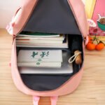 ⁦Ensemble de sacs d’école Kawai pour adolescents 4Pcs CLBD V1 Rose – محفظة 4 قطع كاواي وردي⁩ - الصورة ⁦4⁩