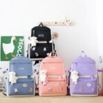 ⁦Ensemble de sacs d’école Kawai pour adolescents 4Pcs CLBD V1 Rose – محفظة 4 قطع كاواي وردي⁩ - الصورة ⁦2⁩
