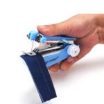 ⁦Mini Machine à Coudre Portable Manuelle⁩ - الصورة ⁦5⁩