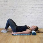 ⁦Coussin et Tapis Massage en Polymère d'acupression avec Sac de Rangement - بساط تدليك مع وسادة وحقيبة متنقلة⁩ - الصورة ⁦3⁩