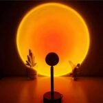 ⁦Projecteur de coucher de soleil rotatif à 180 ° USB décoration murale⁩ - الصورة ⁦2⁩