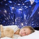 ⁦Projecteur LED rotatif produisant l'image d'un ciel étoilé, idéal pour la chambre d'un enfant⁩ - الصورة ⁦3⁩