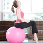 ⁦Balle d'exercice de yoga ,Stretches, équilibre, résistance, fitness a la maison⁩ - الصورة ⁦4⁩