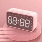 ⁦Réveil intelligente sans fil Bluetooth haut-parleur LED FM,AUX ,TF⁩ - الصورة ⁦2⁩