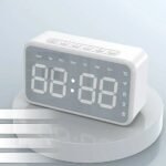 ⁦Réveil intelligente sans fil Bluetooth haut-parleur LED FM,AUX ,TF⁩ - الصورة ⁦3⁩