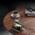 ⁦Chargeur sans fil 5 en 1 et station de charge ultra rapide avec Réveil integré⁩ - الصورة ⁦4⁩