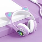 ⁦Casque stéréo Bluetooth sans fil oreilles de chat électroluminescents avec support carte TF⁩ - الصورة ⁦6⁩