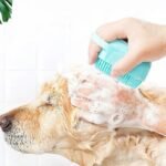 ⁦Brosse de Nettoyage et Distributeur De Shampoing en Silicone - فرشاة الحمام من السيليكون⁩ - الصورة ⁦3⁩