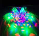 ⁦Projecteur jeux de lumiere RGB Laser rotatif  6en1 effets Stroboscope⁩ - الصورة ⁦3⁩