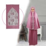 ⁦طقم صلاة نسائي 4 قطع برداء فضفاض وسجادة مبطنة مع غلاف للمصحف Kit De Prière 4 Pieces Pour Femmes En Tissu Doux Et Confortable⁩ - الصورة ⁦5⁩