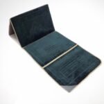 ⁦Tapis de Prière Sultan Pliable avec Dossier – سجادة صلاة سلطان قابلة للطي مع مسند ظهر⁩ - الصورة ⁦2⁩