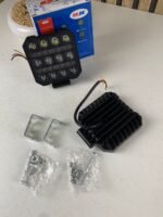 ⁦Phare LED Anti-brouillard 2PCS avec 5 Modes d’éclairage 12V-24V IP68 étanche – مصباح عالي السطوع للسيارات والدراجات النارية⁩ - الصورة ⁦7⁩