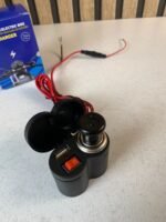 ⁦Chargeur USB 12 V pour guidon de moto avec prise allume-cig–are – مقبس طاقة لدرجات النارية⁩ - الصورة ⁦4⁩