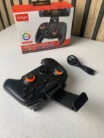 ⁦Manette de jeu sans fil IPEGA PG-9115 avec poignets lumineux RGB - يد تحكم لاسلكية⁩ - الصورة ⁦2⁩