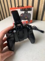 ⁦Manette de jeu sans fil IPEGA PG-9115 avec poignets lumineux RGB - يد تحكم لاسلكية⁩ - الصورة ⁦5⁩