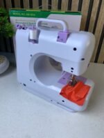 ⁦Machine à coudre portable 12 points 2 vitesses avec veilleuse LED et pédale - ماكينة خياطة محمولة⁩ - الصورة ⁦10⁩