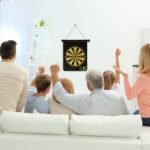 ⁦Jeu de fléchettes magnétique avec cible enroulable et suspendue avec 6 fléchettes incluses - لعبة رمي السهام⁩ - الصورة ⁦3⁩