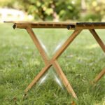⁦Table de Camping Pliante en Aluminium avec Design Grain de Bois - طاولة تخييم ألمنيوم قابلة للطي بتصميم خشبي⁩ - الصورة ⁦4⁩