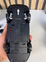 ⁦Voiture de Course RC Drift Haute Performance avec Télécommande - سيارة سباق ودرِفت احترافية بجهاز تحكم عن بعد⁩ - الصورة ⁦4⁩