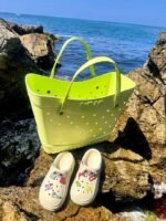 ⁦Sac de Plage Eva et Silicone Garni de Trous Grand Cabas Imperméable Tendance pour Été - حقيبة الشاطئ السيليكونية العصرية المقاومة للماء⁩ - الصورة ⁦6⁩
