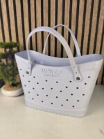 ⁦Sac de Plage Eva et Silicone Garni de Trous Grand Cabas Imperméable Tendance pour Été - حقيبة الشاطئ السيليكونية العصرية المقاومة للماء⁩ - الصورة ⁦4⁩