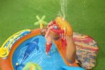 ⁦Air de Jeux Gonflable Bestway 53069 Lava Lagoon Toboggan Amovible et Fontaine à Eau - مركز الألعاب المائي المتكامل للأطفال⁩ - الصورة ⁦5⁩