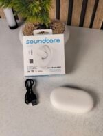 ⁦Écouteurs Open-Ear soundcore by Anker V20i Crochets Ajustables Autonomie 36H et Lumières LED - سماعات أنكر اللاسلكية ذات التصميم المفتوح والخطاف القابل للتعديل⁩ - الصورة ⁦13⁩