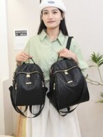 ⁦Sac à Dos Femme en Cuir Tressé Élégant avec Ceinture D'Épaule Convertible - حقيبة ظهر جلدية للنساء بتصميم فاخر⁩ - الصورة ⁦7⁩
