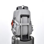 ⁦Sac à Dos Ergonomique et Imperméable Port USB Intégré Gris SACHM02G - حقيبة ظهر متعددة الوظائف للعمل والسفر مع منفذ شحن⁩ - الصورة ⁦6⁩